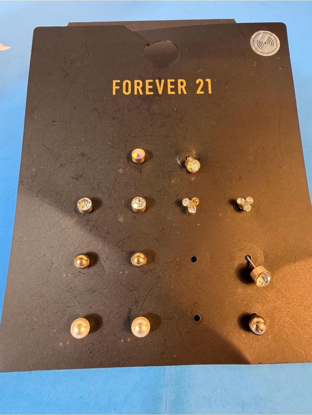 Forever 21 Gold Tone and Pearl Stud Earring Set